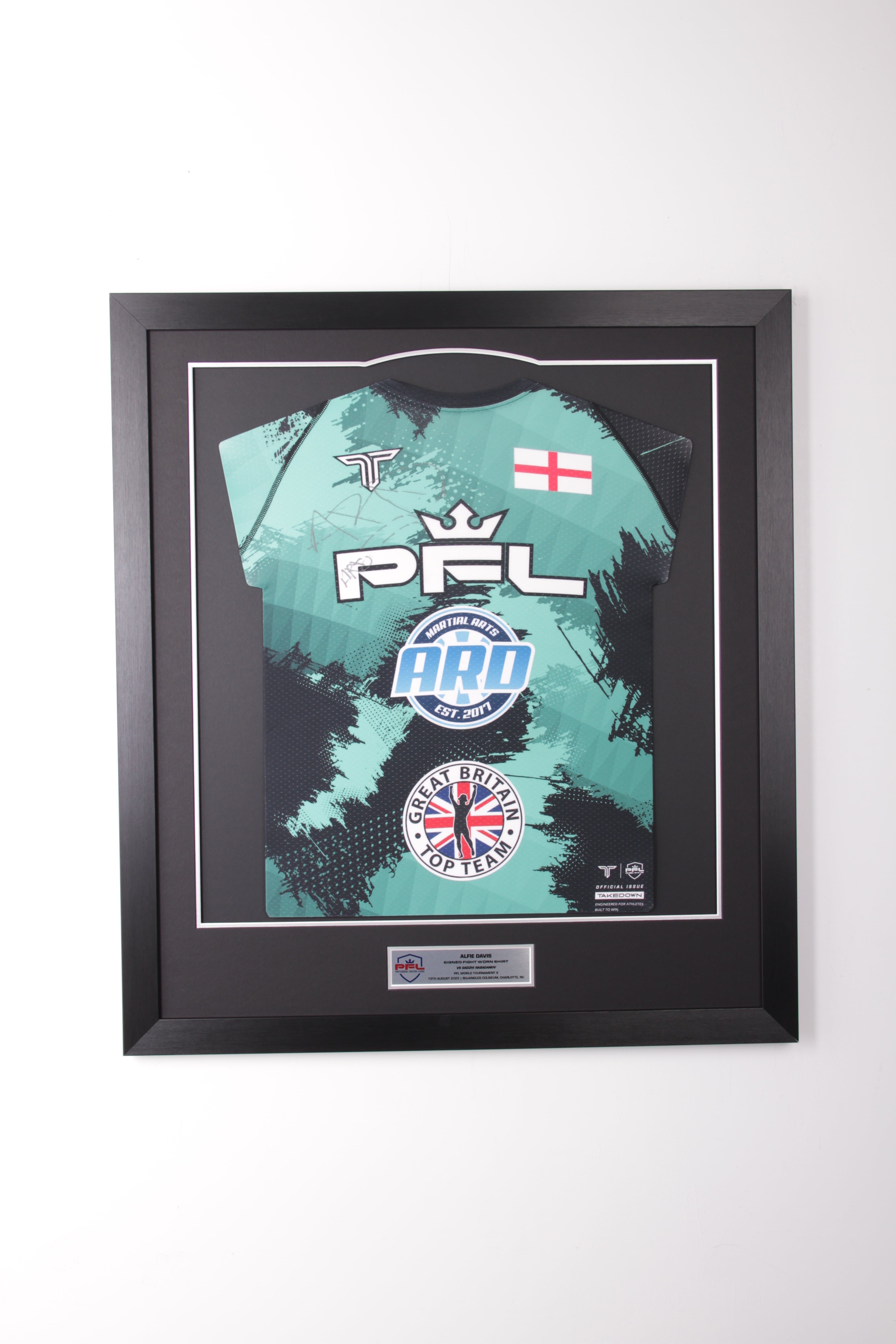 Alfie Davis Signed Fight Worn Shirt